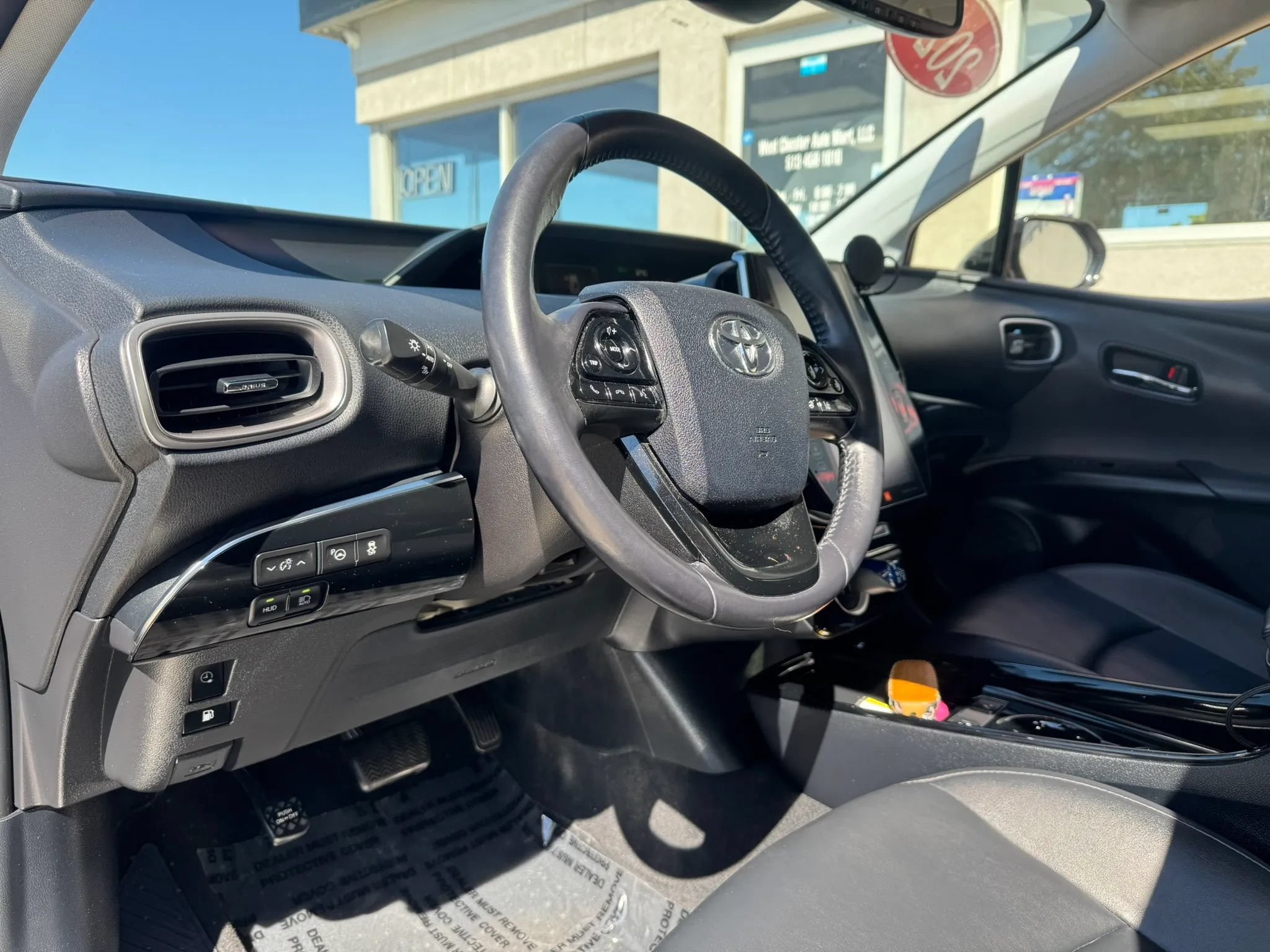 Used 2020 Toyota Prius Prime Limited FWD image 8