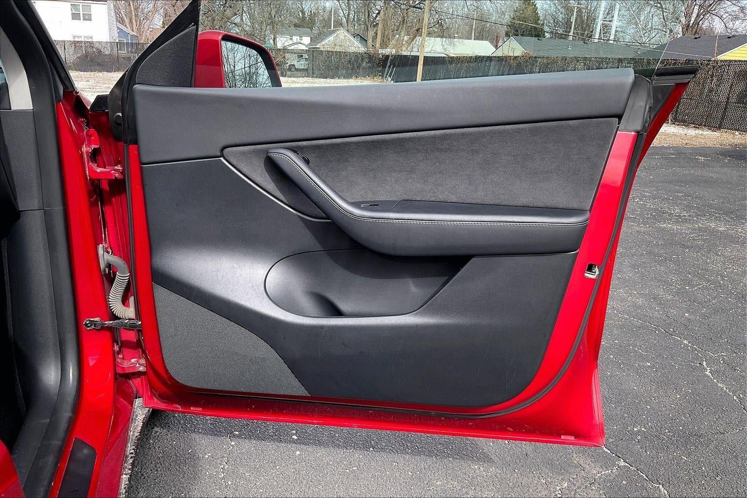 Used 2021 Tesla Model Y Long Range image 25
