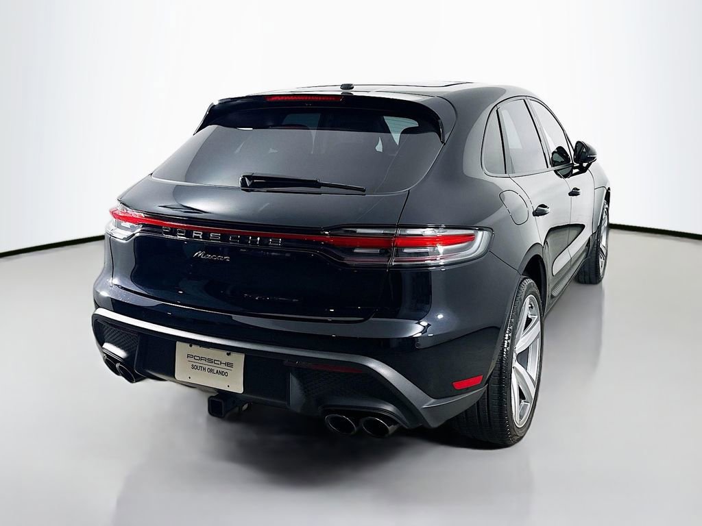 Certified 2024 Porsche Macan image 9