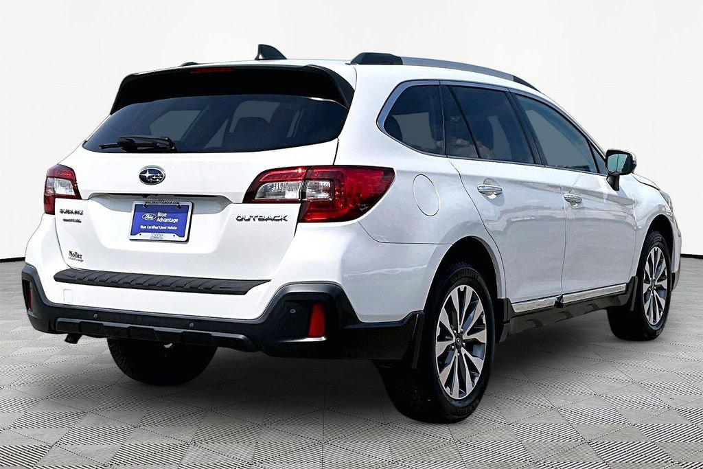 Used 2019 Subaru Outback 2.5i Touring AWD/4WD image 2