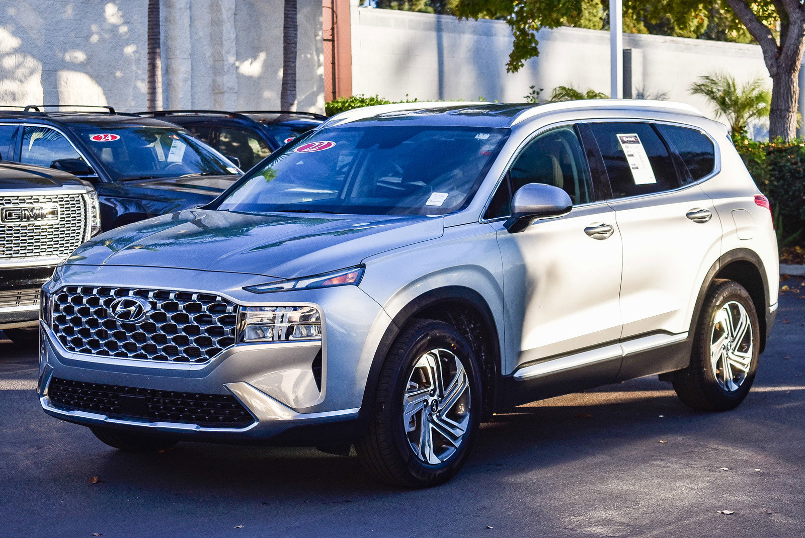 Used 2022 Hyundai Santa Fe SEL image 3