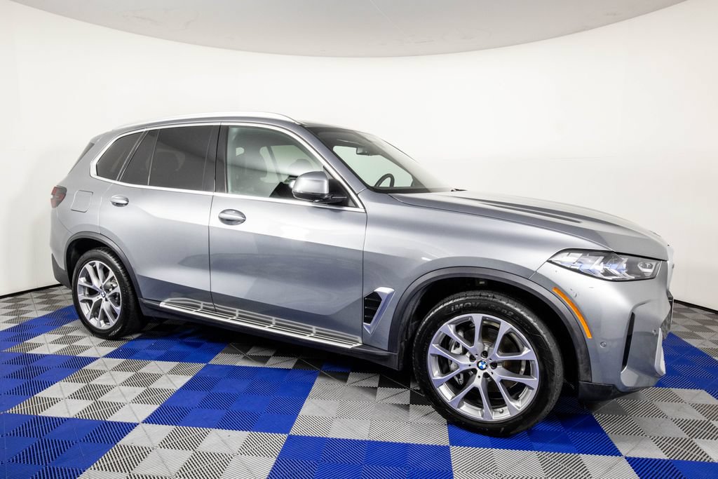 Used 2026 BMW X5 xDrive40i AWD/4WD image 3