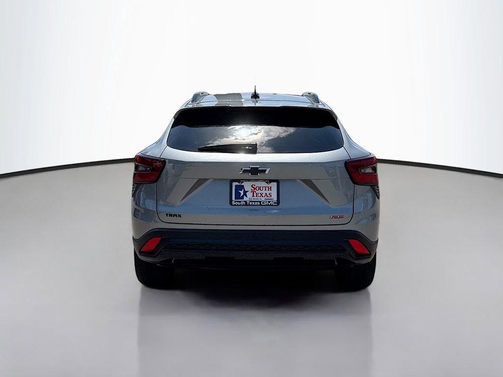 Used 2025 Chevrolet Trax RS w/ Driver Confidence Package image 6