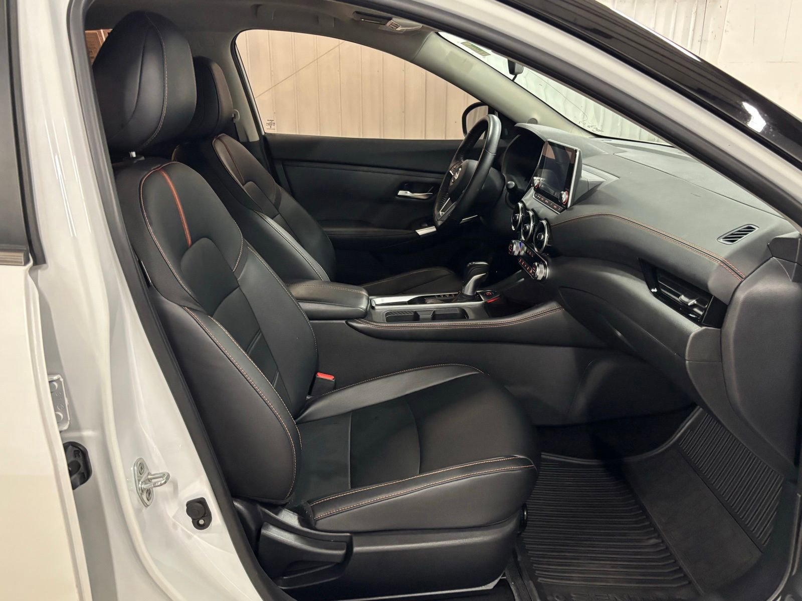 Used 2023 Nissan Sentra SR w/ SR Premium Package FWD image 21