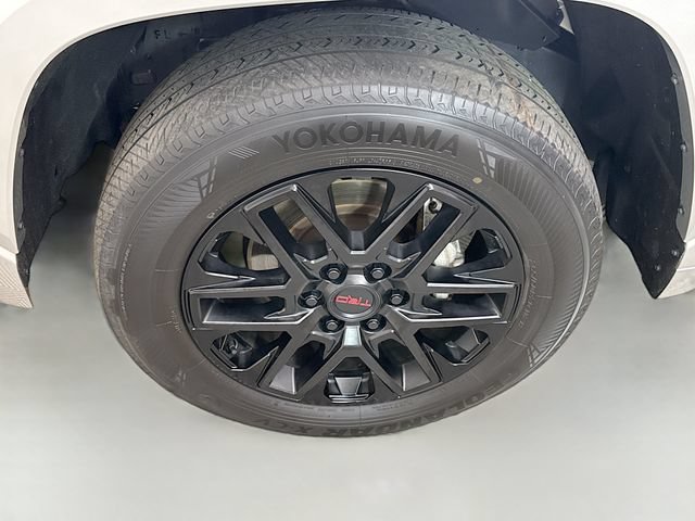 Used 2022 Toyota Tundra SR5 w/ TRD Sport Package AWD/4WD image 30