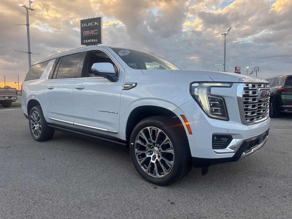 New 2027 GMC Yukon XL Denali w/ Denali Reserve Package AWD/4WD image 8