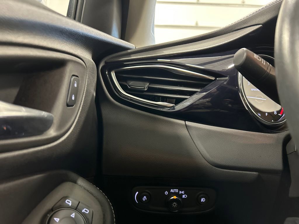 Used 2022 Buick Encore GX Preferred image 17