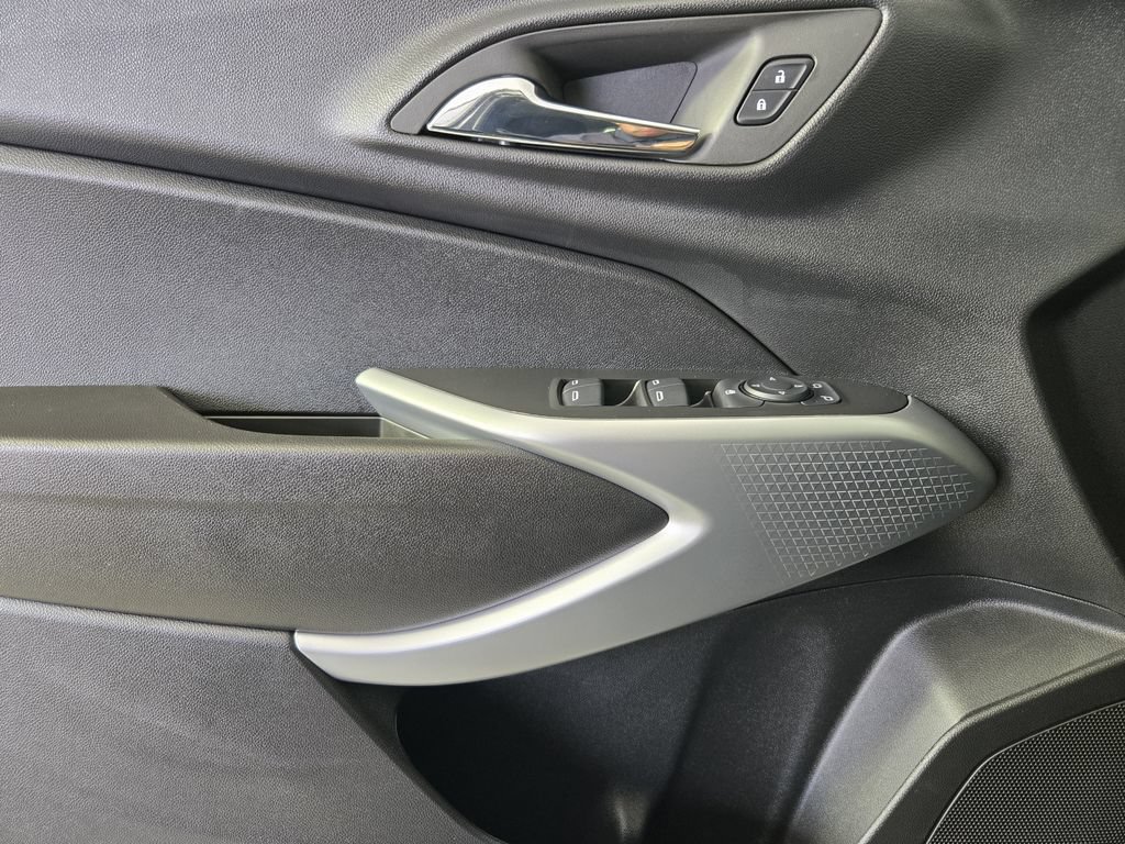 New 2026 Chevrolet Trax LS FWD image 23