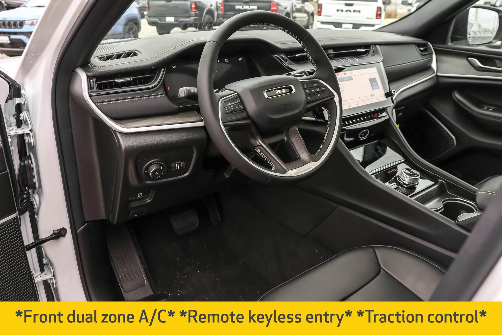 New 2026 Jeep Grand Cherokee Limited w/ Limited Altitude Package image 4