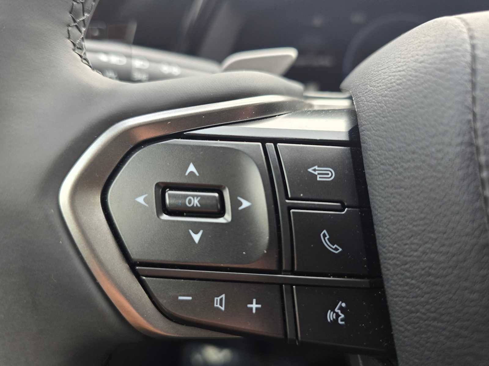 Certified 2025 Lexus RZ 300e image 32