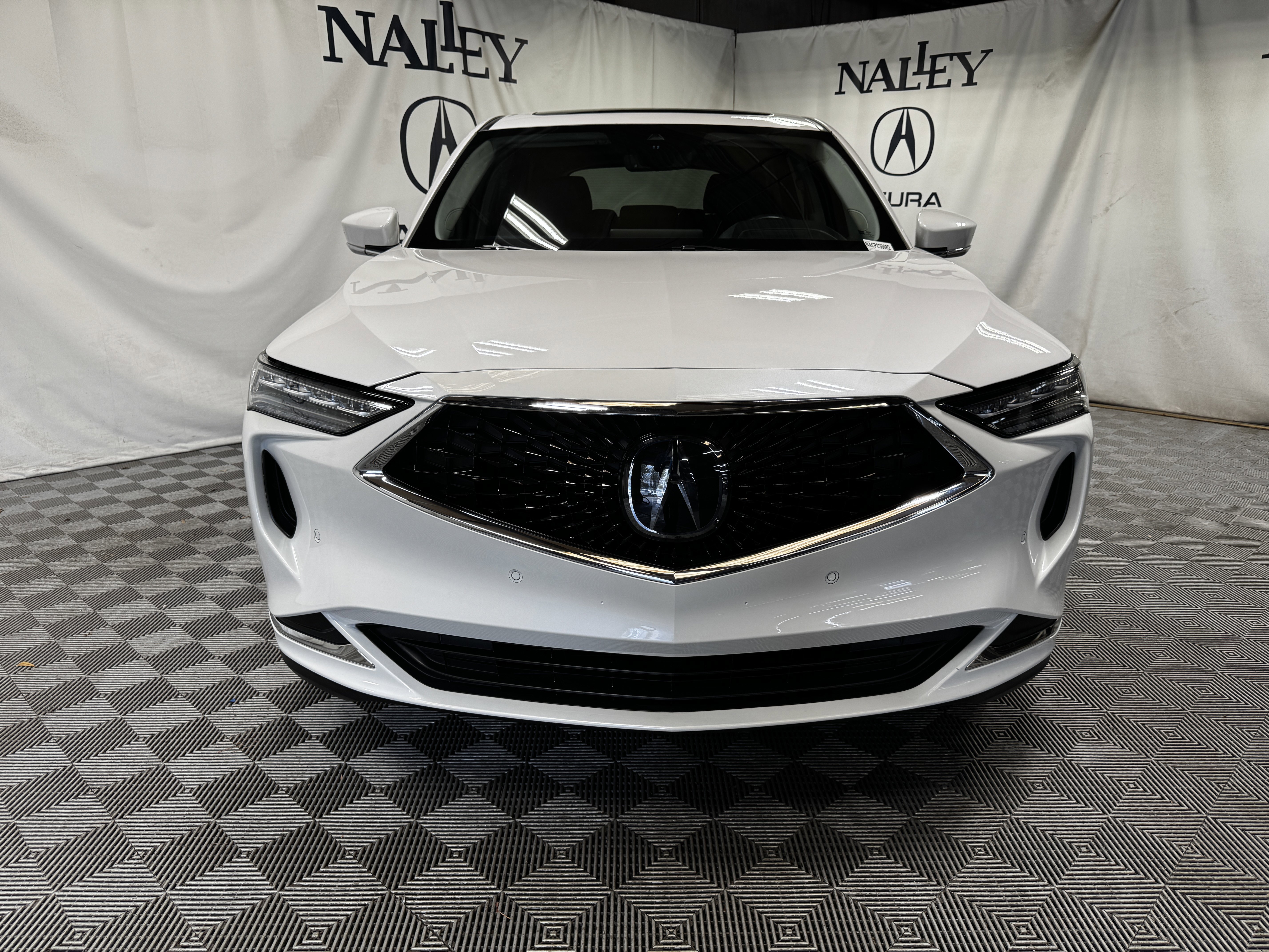 Certified 2023 Acura MDX FWD w/ Technology Package image 8