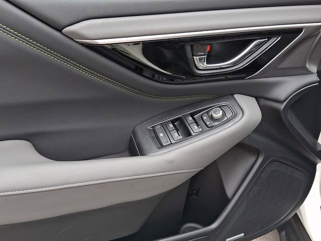 Certified 2025 Subaru Outback Onyx Edition w/ Popular Package #2 image 12