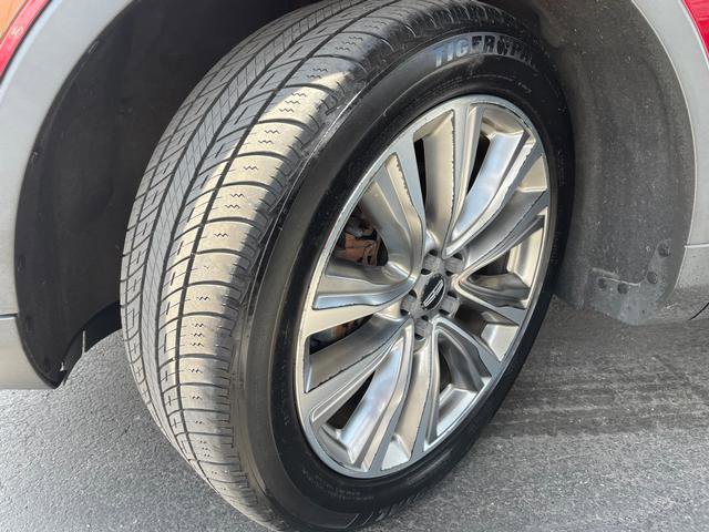 Used 2016 Lincoln MKX Reserve w/ Luxury Package AWD/4WD image 7