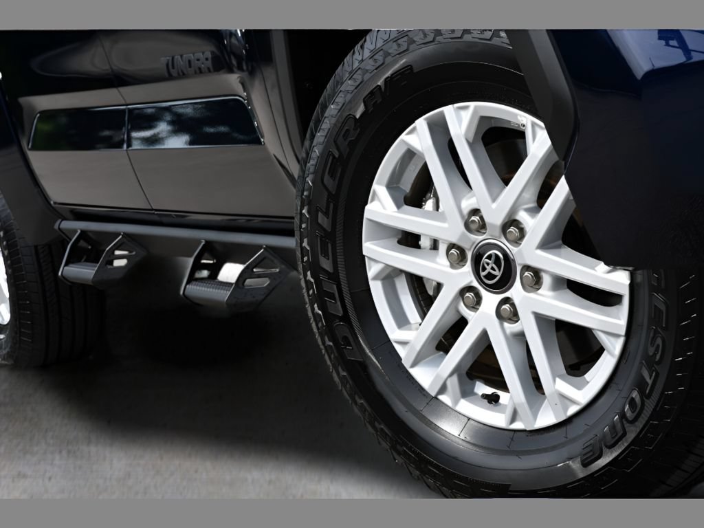 Used 2025 Toyota Tundra SR5 AWD/4WD image 11