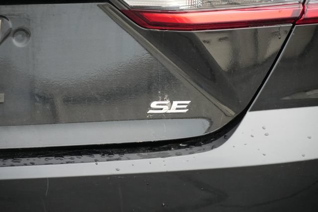 Used 2025 Toyota Camry SE FWD image 10
