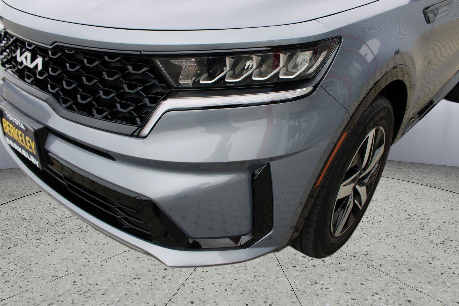 Used 2023 Kia Sorento S w/ Panoramic Sunroof Package FWD image 10