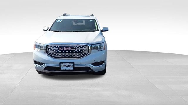 Certified 2017 GMC Acadia Denali w/ Technology Package FWD image 5