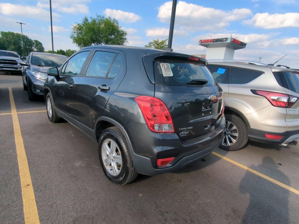 Used 2020 Chevrolet Trax LS AWD/4WD image 4