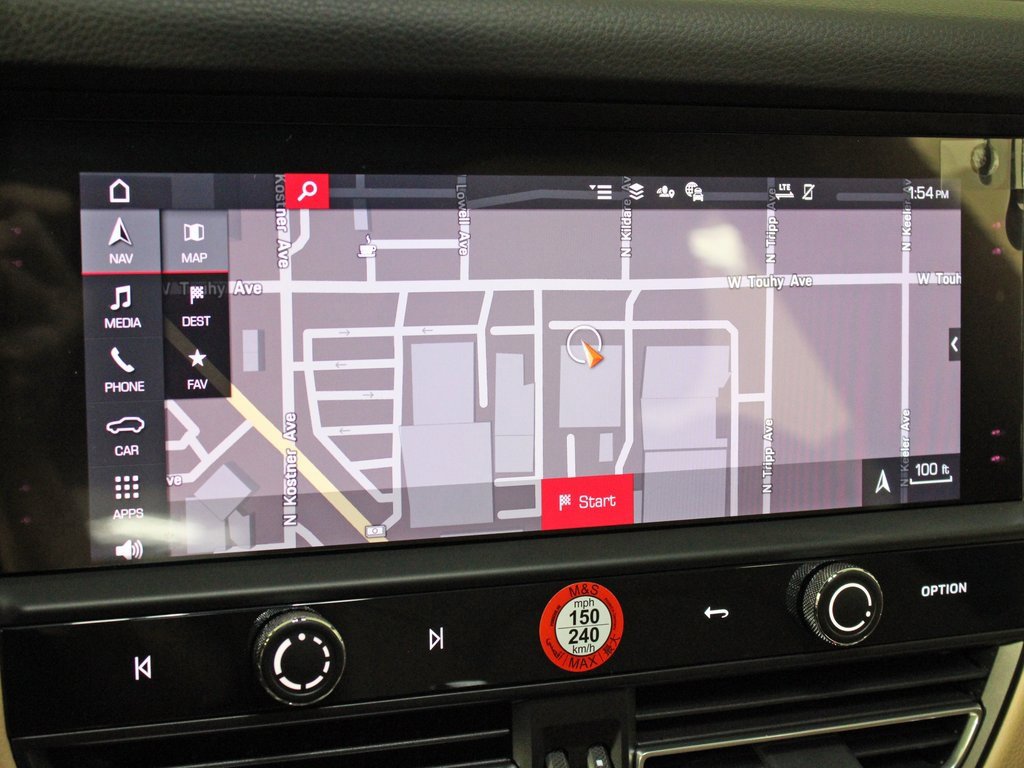 Certified 2025 Porsche Macan image 26