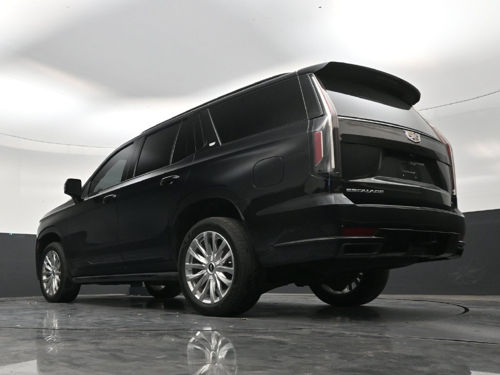 Used 2023 Cadillac Escalade Premium Luxury AWD/4WD image 21
