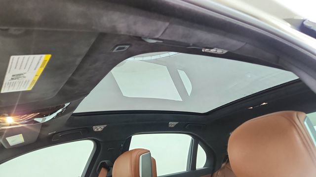 Used 2023 BMW i7 xDrive60 image 56