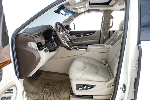 Used 2015 Cadillac Escalade Premium AWD/4WD image 37