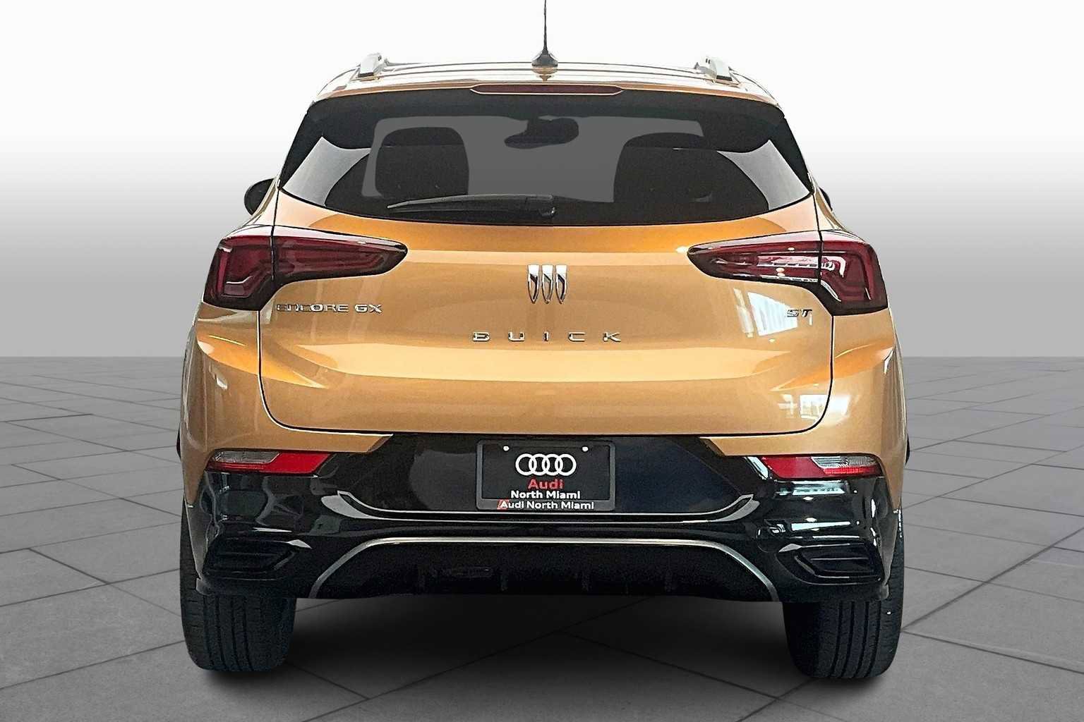Used 2024 Buick Encore GX Sport Touring w/ Comfort Package image 4