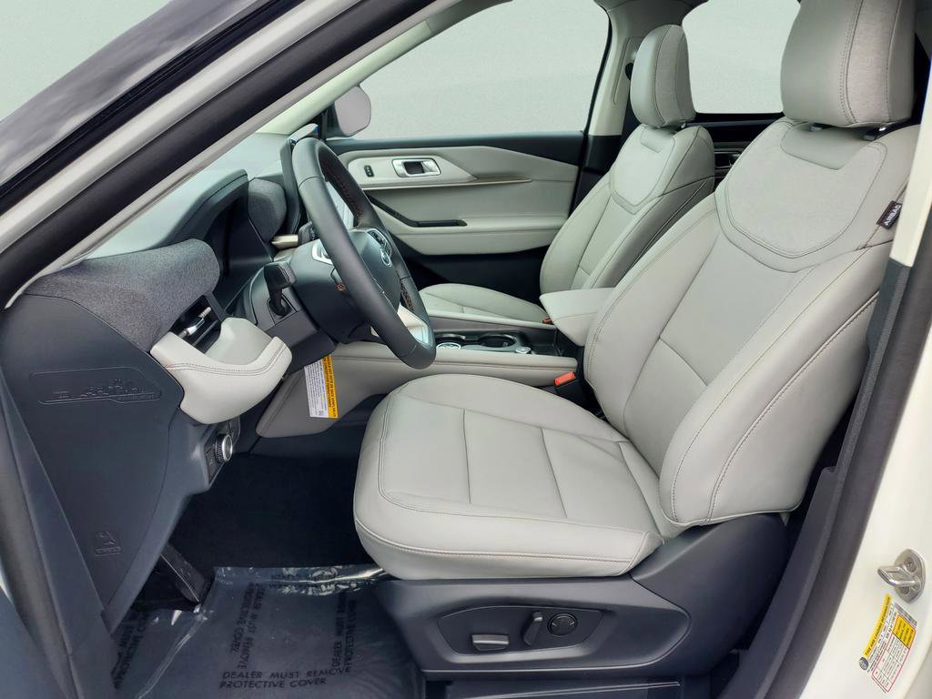 New 2025 Ford Explorer Active w/ Active Comfort Package image 15