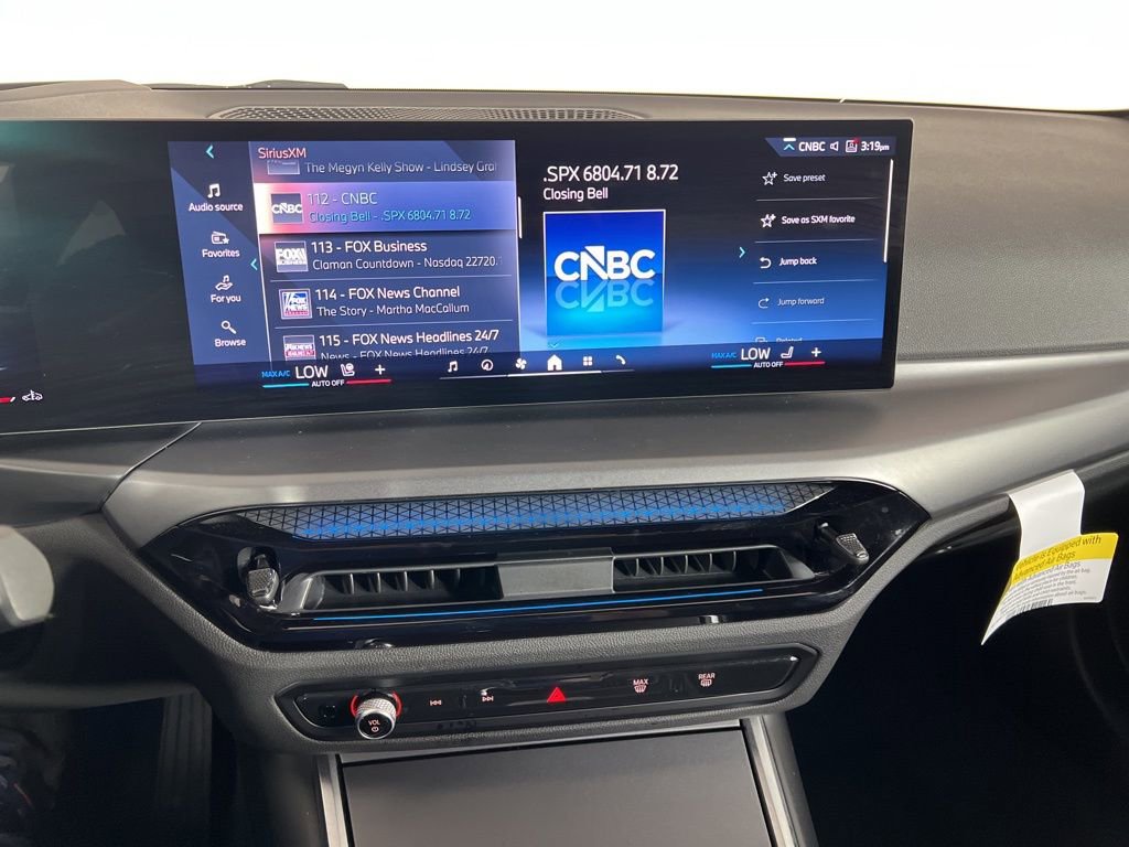 Used 2025 BMW 230i xDrive Coupe w/ Premium Package image 22