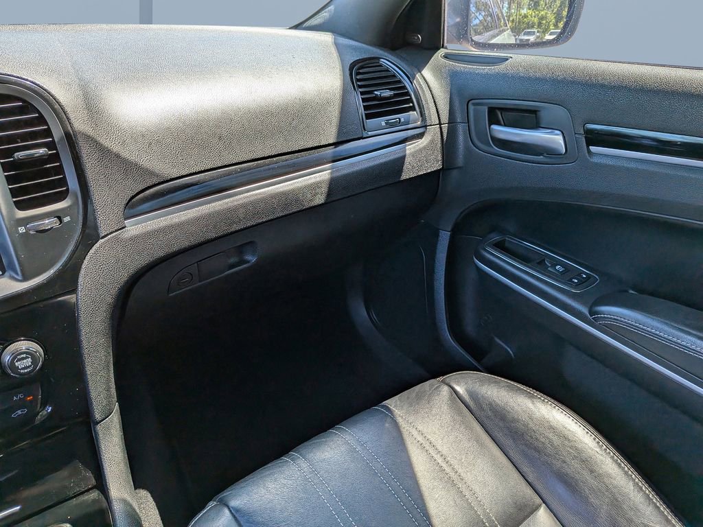 Used 2021 Chrysler 300 S w/ S Model Appearance Package image 15