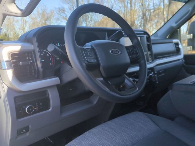 Used 2025 Ford F250 XLT image 29