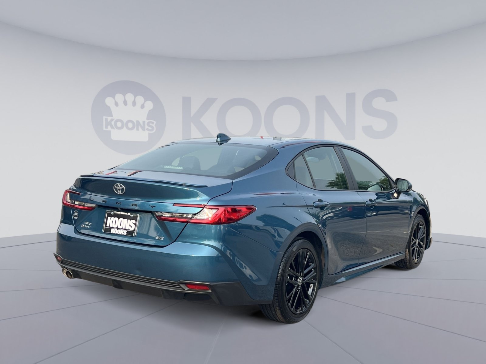 Used 2025 Toyota Camry SE AWD/4WD image 7