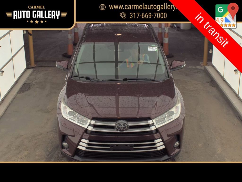 Used 2017 Toyota Highlander Plus w/ Carpet Mat Package AWD/4WD image 1