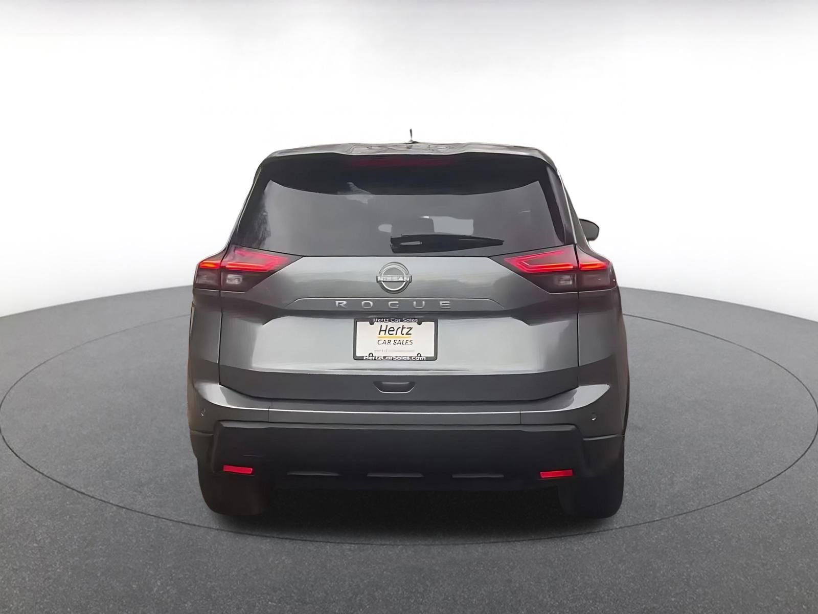 Used 2025 Nissan Rogue SV image 12