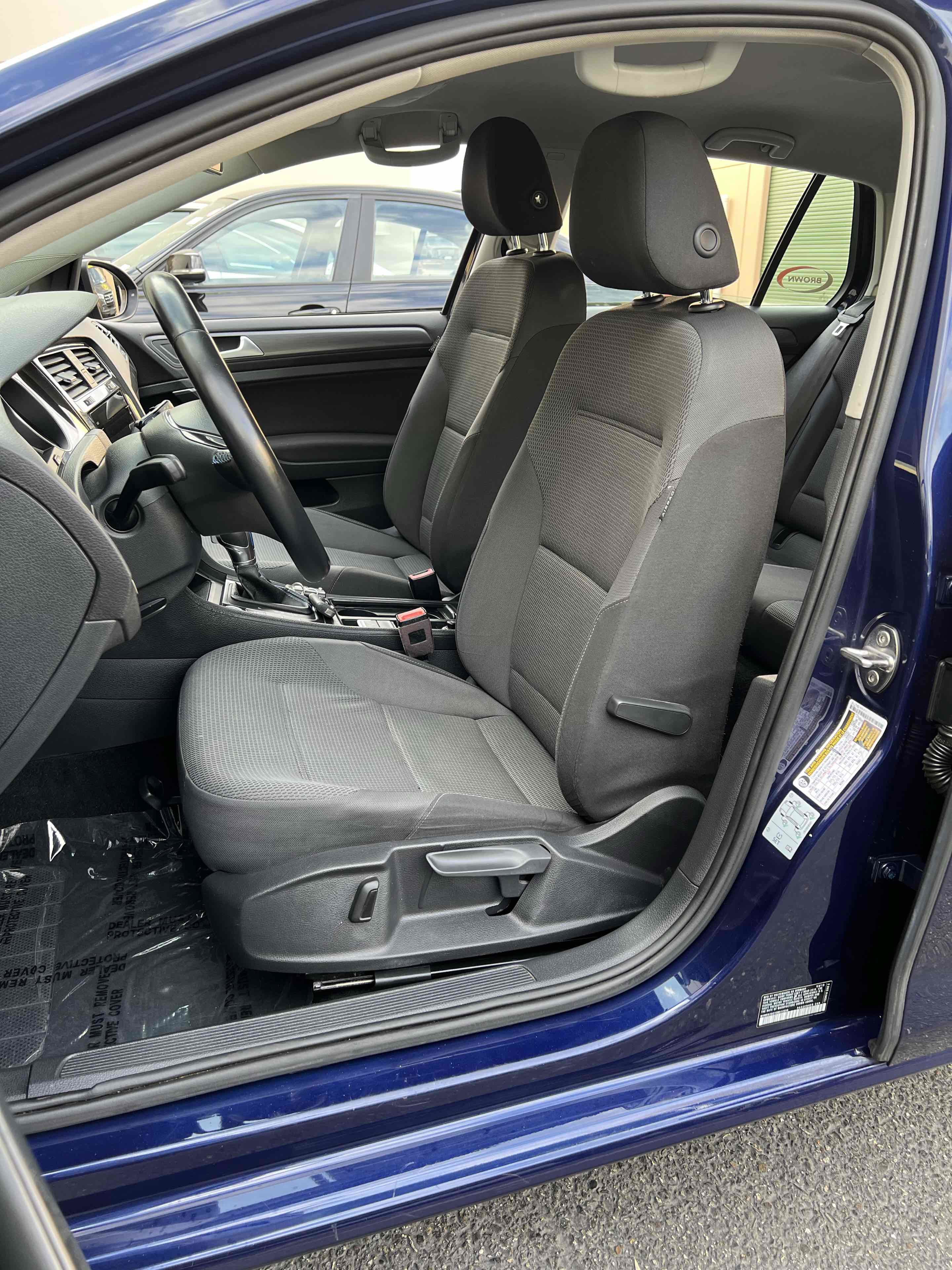 Used 2019 Volkswagen e-Golf SE w/ Driver Assistance Package image 79