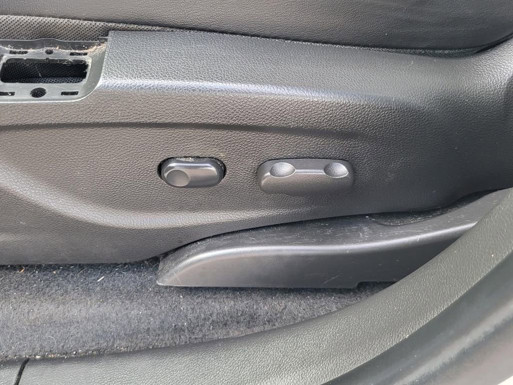 Used 2018 Buick Encore Preferred image 18