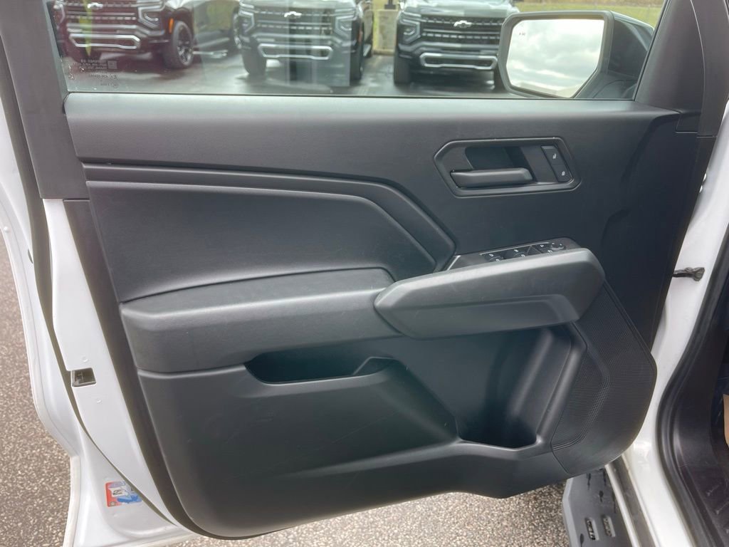 Used 2025 Chevrolet Colorado Trail Boss w/ Midnight Edition image 9