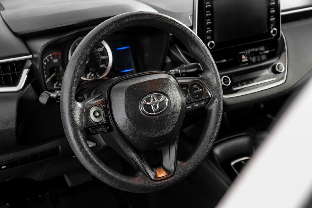 Used 2020 Toyota Corolla LE FWD image 14