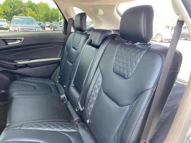Used 2024 Ford Edge Titanium image 25