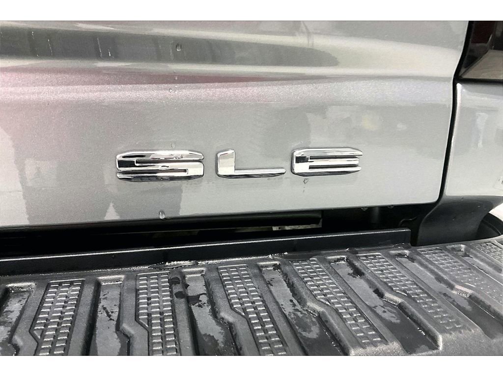 Used 2025 GMC Sierra 2500 SLE w/ SLE Convenience Package image 9
