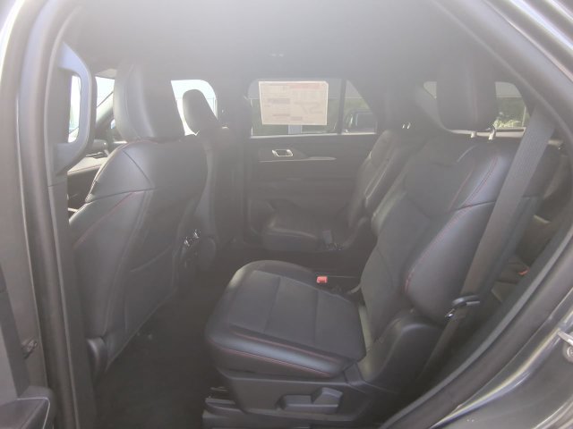 New 2027 Ford Explorer Active w/ Active Comfort Package RWD image 15