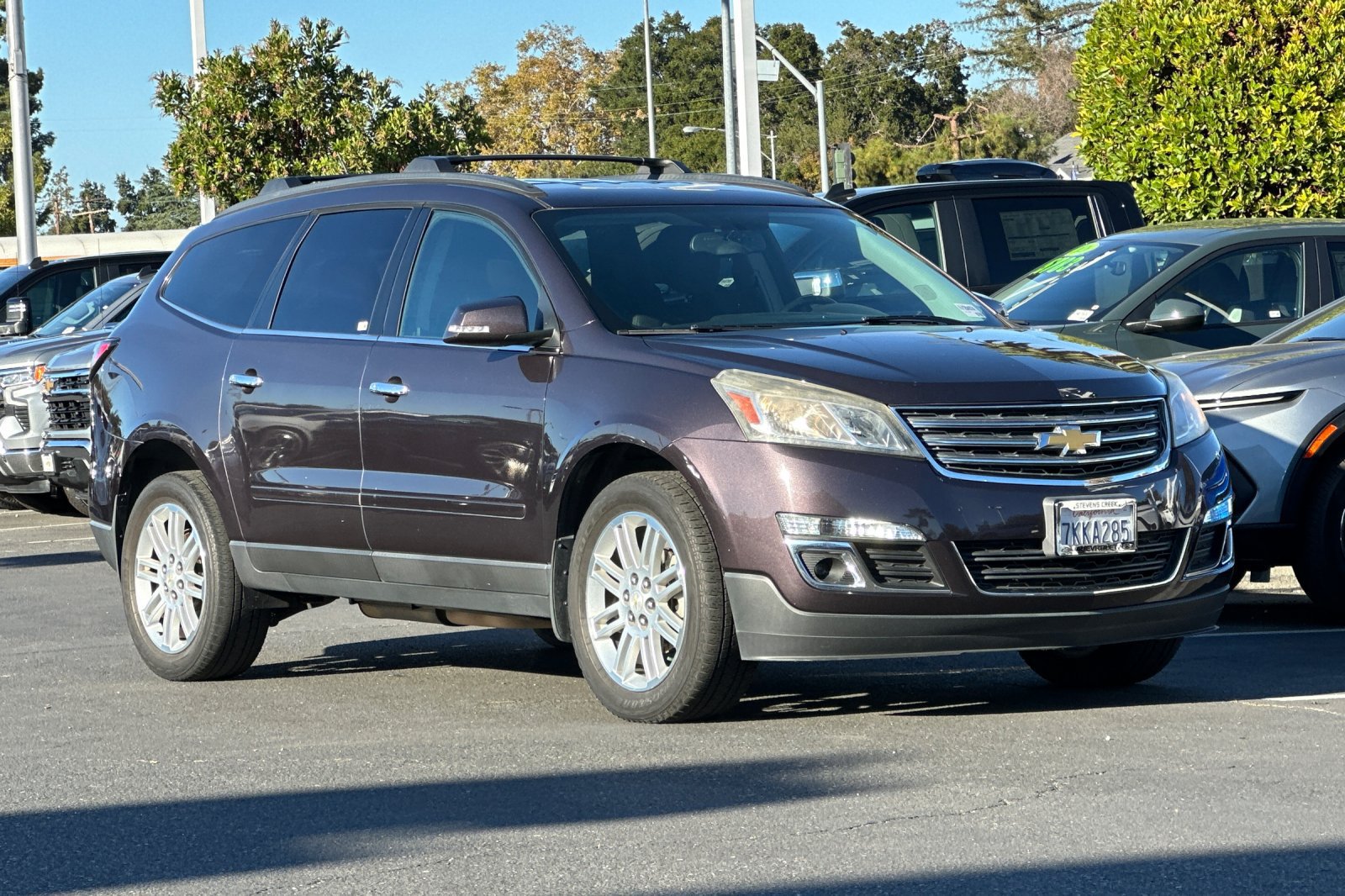 Used 2015 Chevrolet Traverse LT w/ Style and Technology Package FWD image 2
