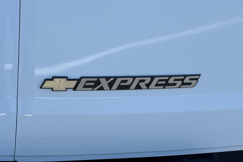 Used 2024 Chevrolet Express 3500 LT w/ LT Preferred Equipment Group image 11