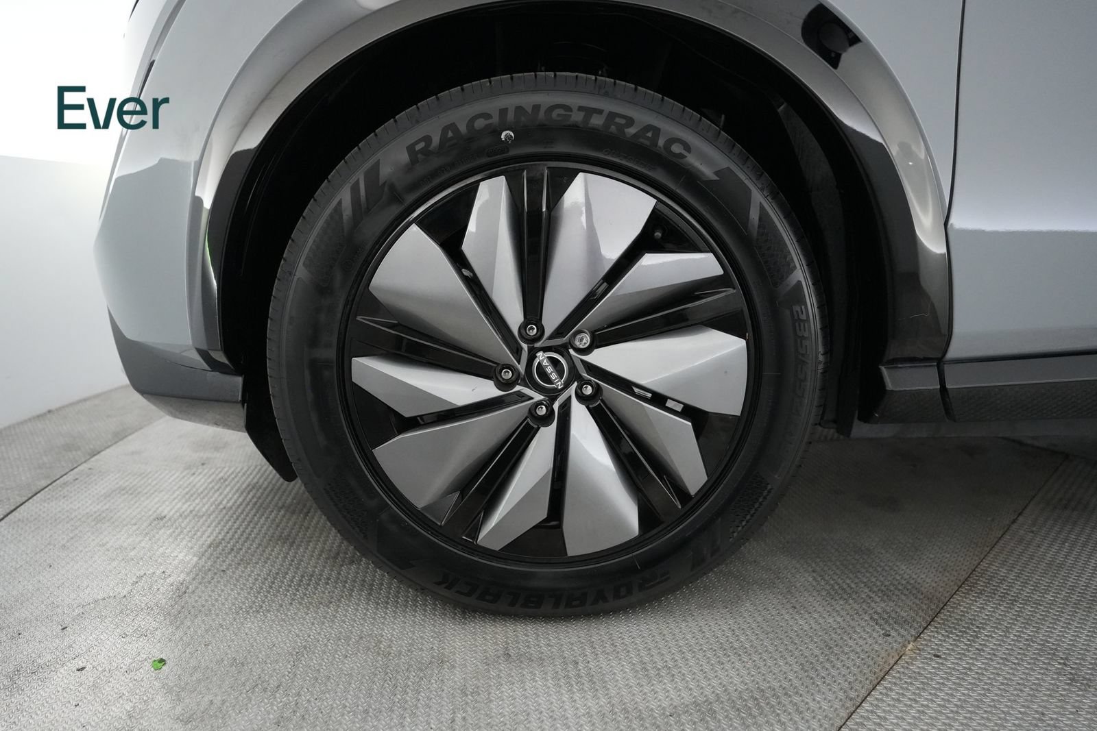 Used 2023 Nissan Ariya FWD image 19