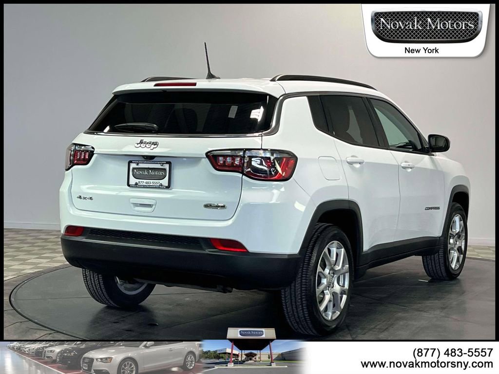 Used 2022 Jeep Compass Latitude image 8