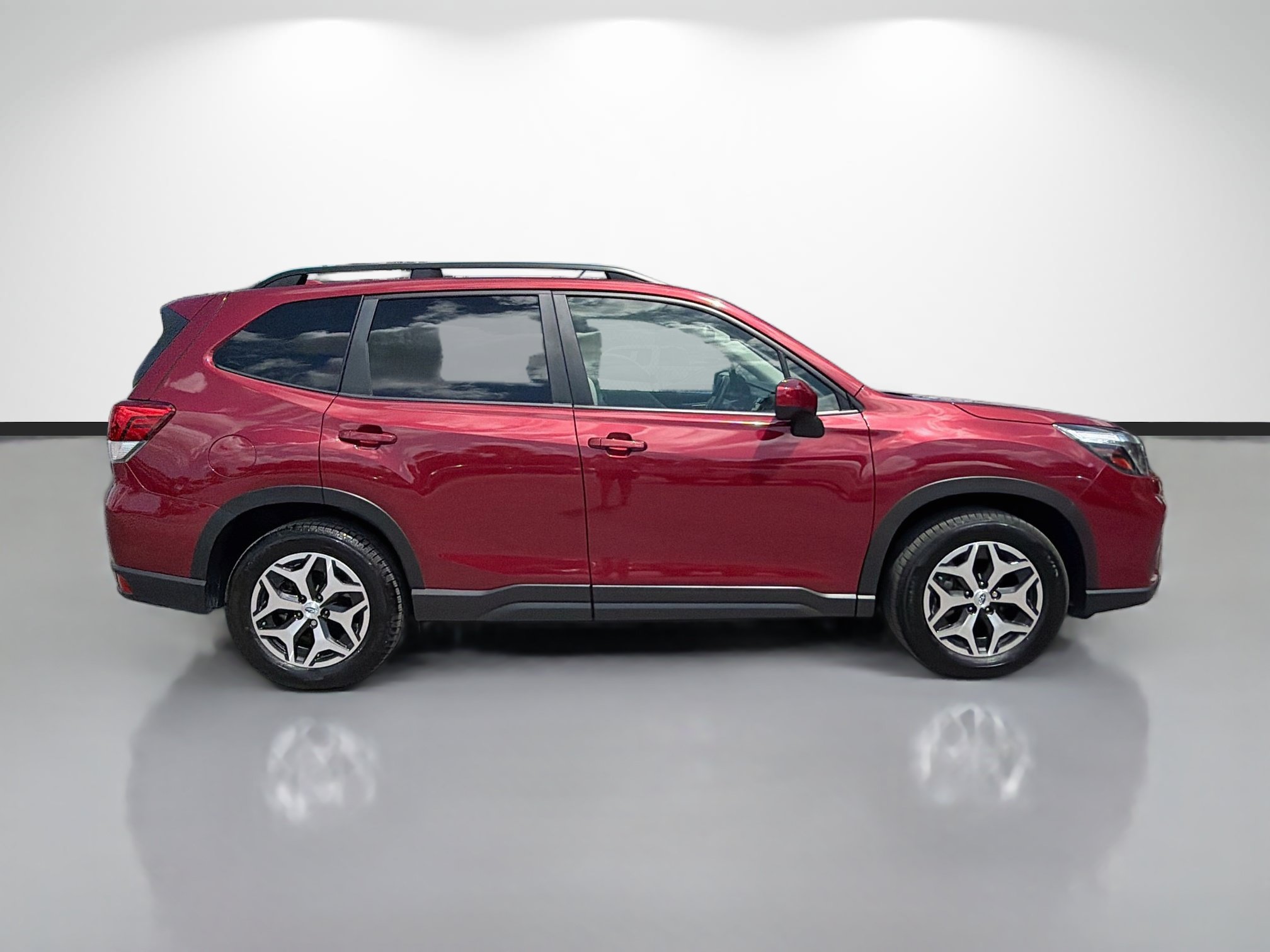 Used 2020 Subaru Forester Premium w/ Popular Package #1 AWD/4WD image 2