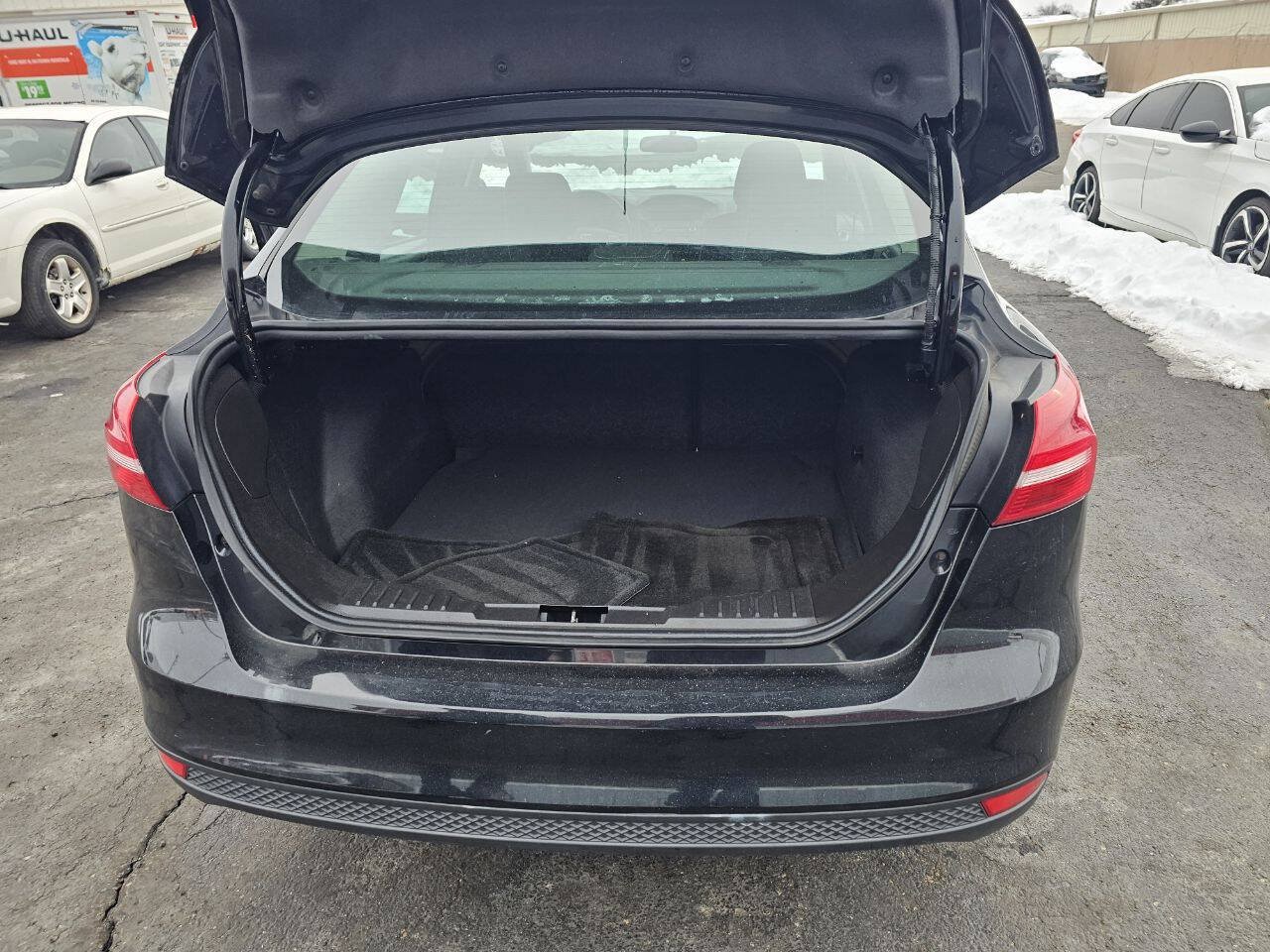 Used 2016 Ford Focus SE FWD image 16