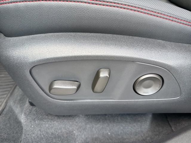 Used 2024 Chevrolet Traverse RS image 12