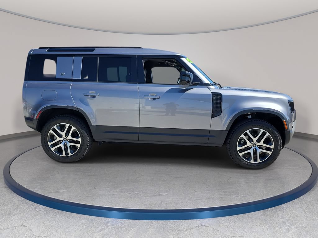 Used 2024 Land Rover Defender 110 S AWD/4WD image 4