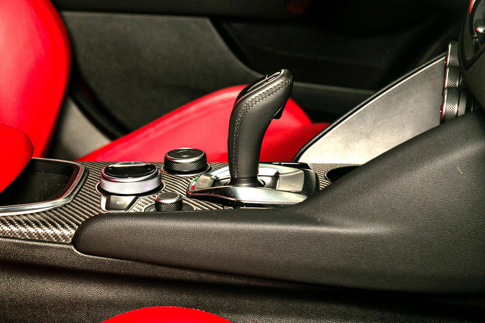 Used 2024 Alfa Romeo Giulia Quadrifoglio image 25